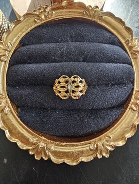 Vintage Avon Ring Size 7.5